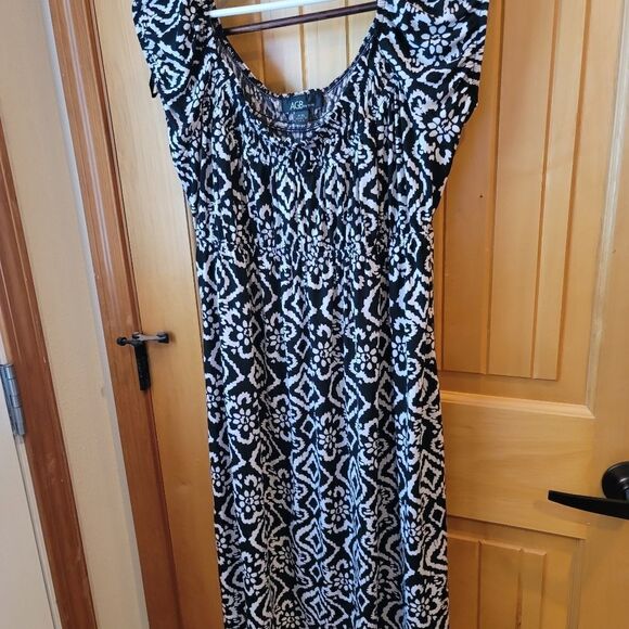 AGB Dress  - Picture 1 of 3